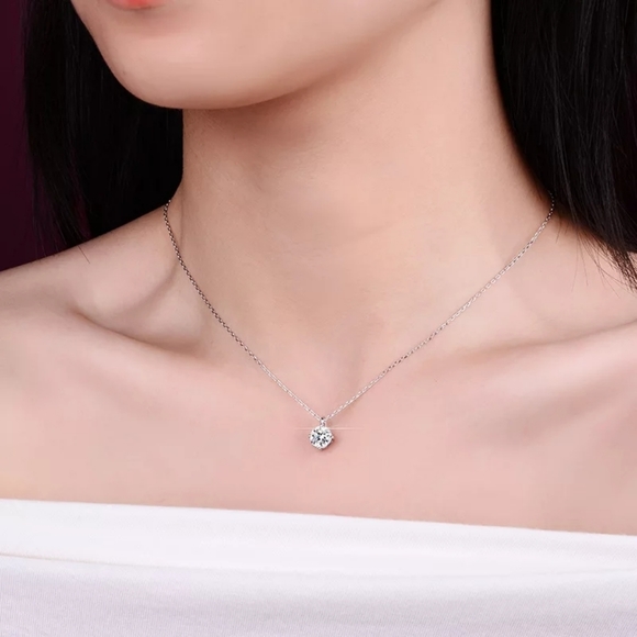 NEW Luxury Silver Zircon Necklace - Picture 3 of 3